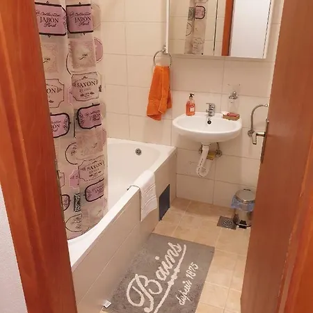 Apartment Apartman Paris *